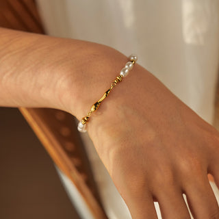 Golden Pearl Cascade Bracelet - SMODDO 