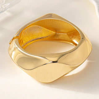 Sculpted Cuff - SMODDO
